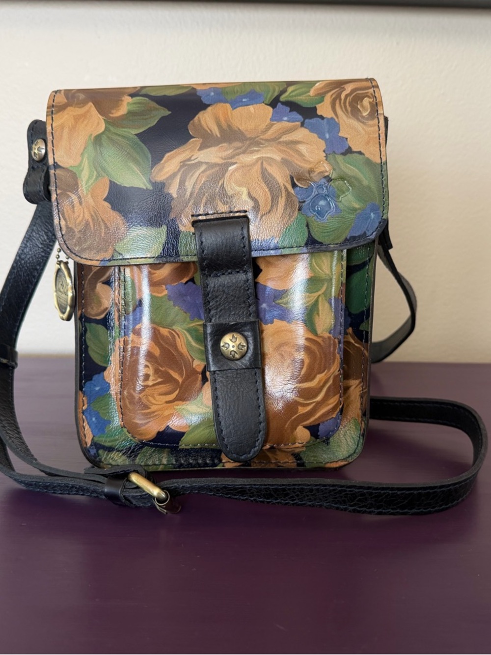 Patricia Nash Like New Leather Crossbody Bag Black Strap, Floral Print